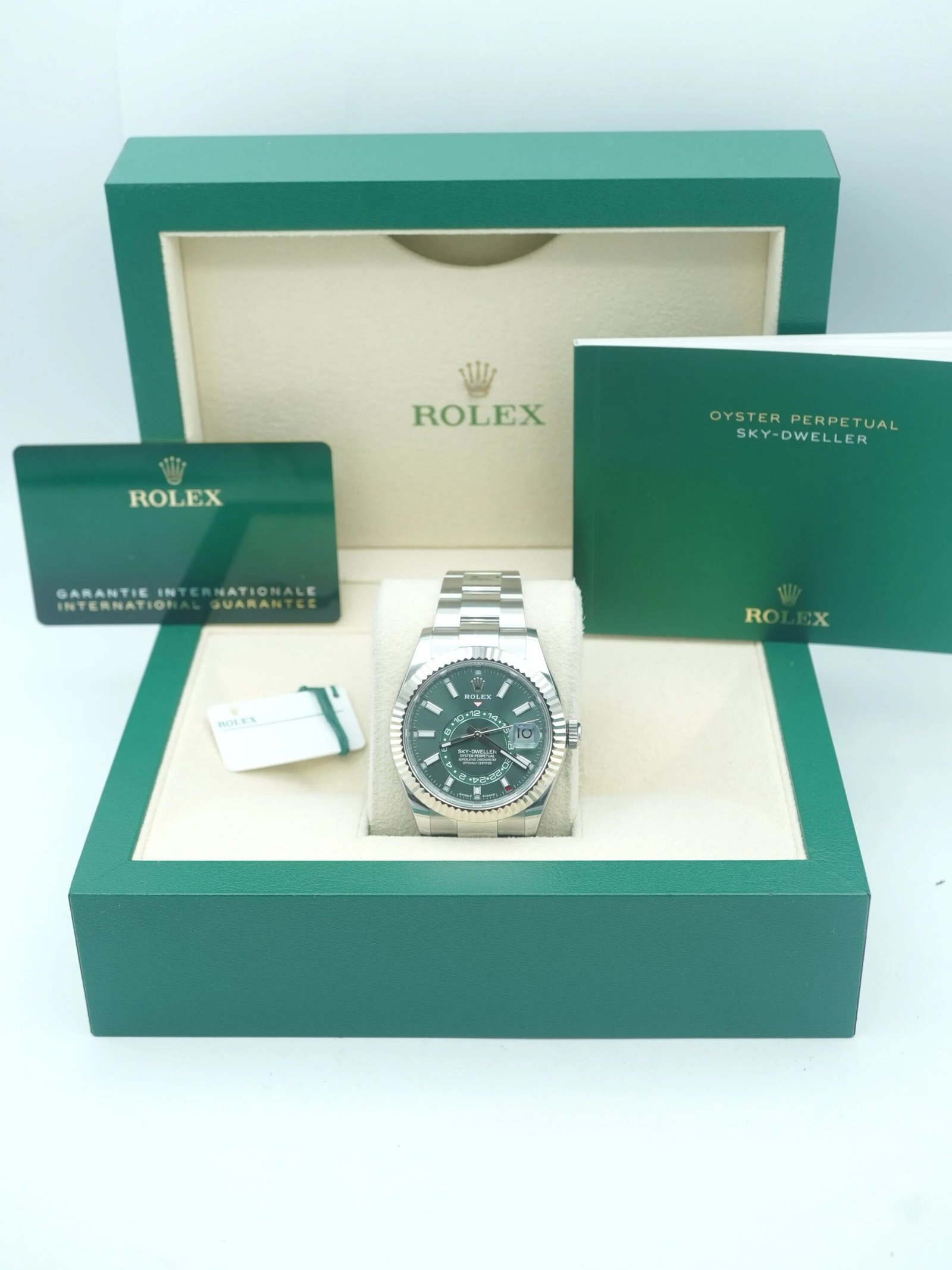 Rolex Sky-Dweller 42 mm / Gold Green Dial – Image 2